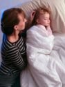 Как приучить ребенка засыпать самостоятельно?