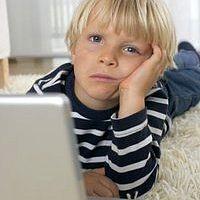 Ребенок много времени проводит в интернете
